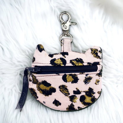 how to sew a zip cat pouch, cat purse sewing pattern pdf, kitty cat sewing tutorial video by aloha sewing company, cats pencil pouch
