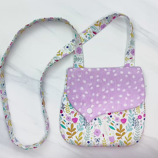Easy Girls Purse Sewing Pattern, Crossbody, Aloha Sewing Company, How to sew a childrens purse, pdf printable sewing pattern for beginners, DIY gift to sew, sew and sell, quick and easy, sewing tutorial video