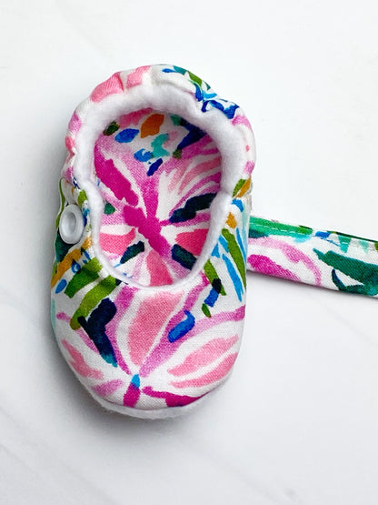 Fabric Mary Jane Shoes with Snaps Sewing Pattern PDF by Aloha Sewing Company, pink baby shoes for newborn girls, toddlers, toddler girl shoes sewing pattern for beginners, aloha sewing company