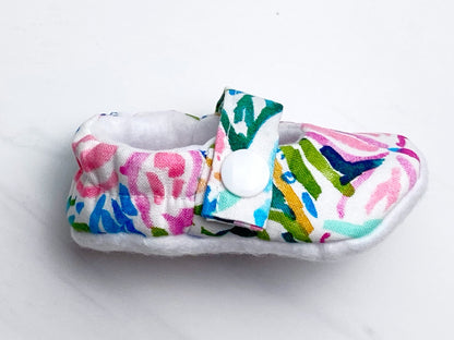 Fabric Mary Jane Shoes with Snaps Sewing Pattern PDF by Aloha Sewing Company, pink baby shoes for newborn girls, toddlers, toddler girl shoes sewing pattern for beginners, aloha sewing company